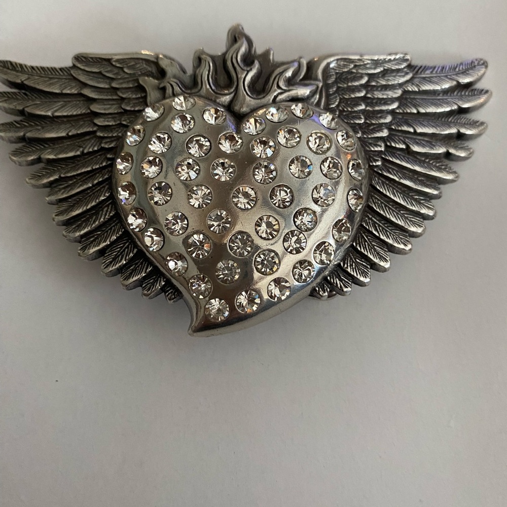 Belt buckle angel wings with heart rare hard to find